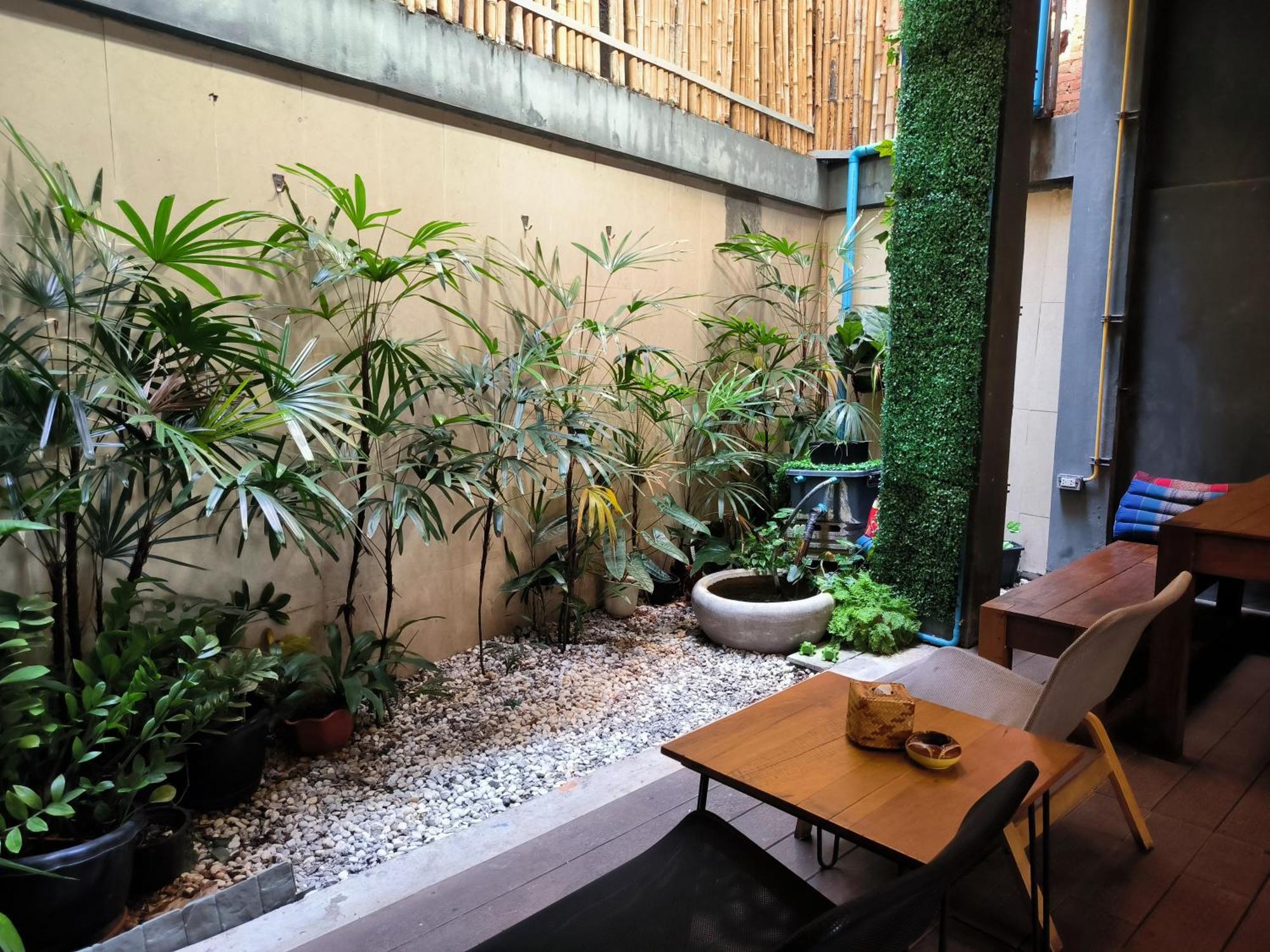 Whereder Poshtel Udon Thani Exterior photo